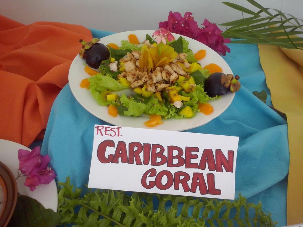 Caribbean Coral Inn Tela Exteriér fotografie